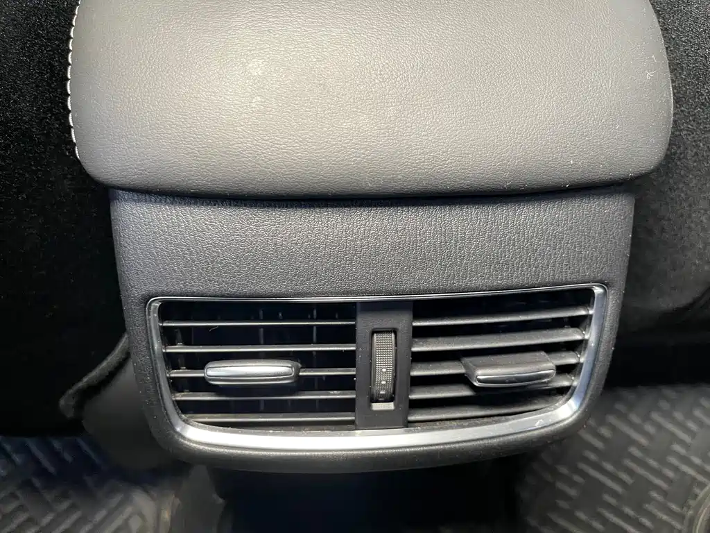 Mazda Atenza — фото 10