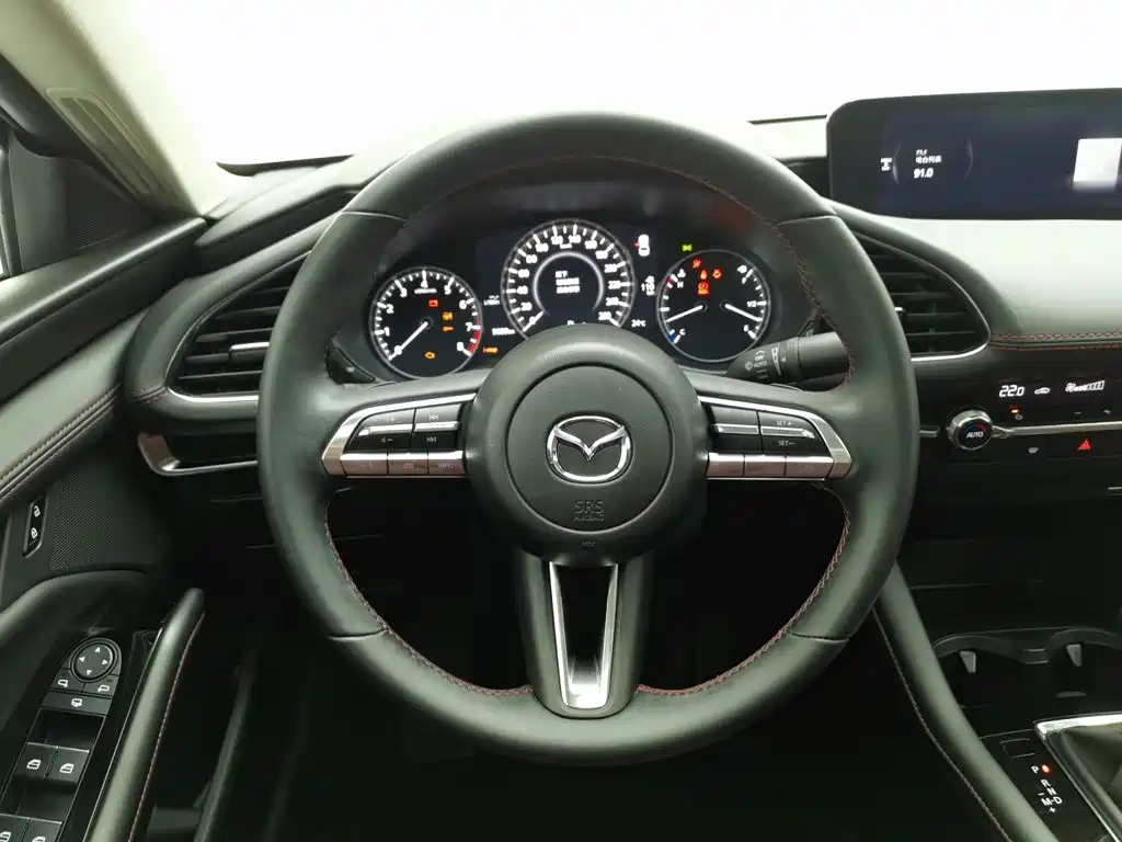 Mazda 3 Axela — фото 11