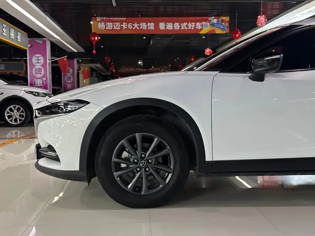 Mazda CX-4 — фото 8