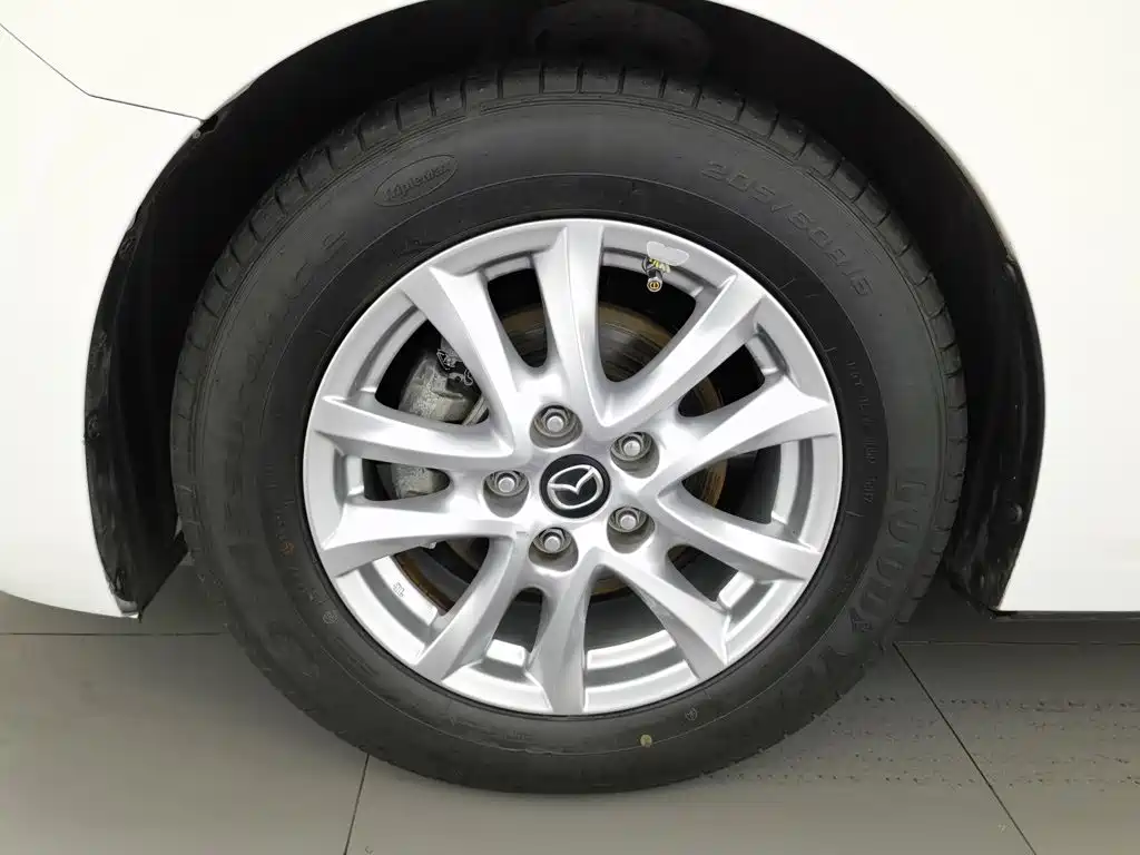 Mazda 3 Axela — фото 17
