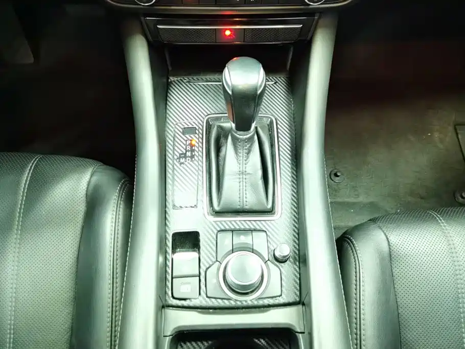 Mazda Atenza — фото 16