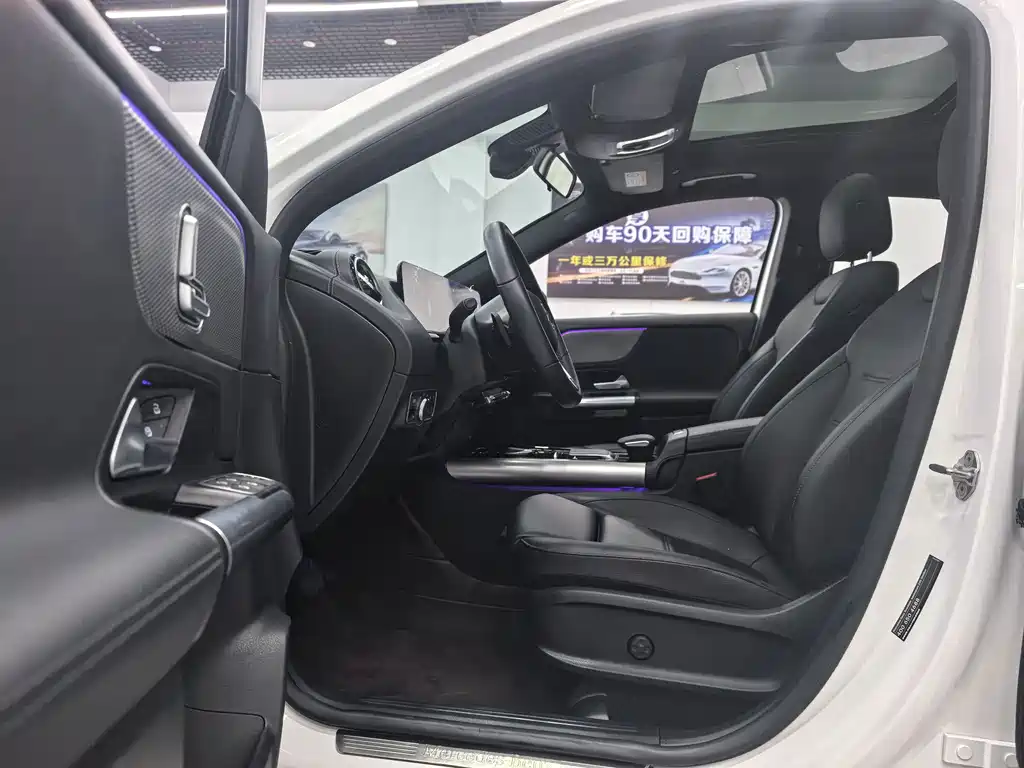 Mercedes-Benz GLA — фото 6