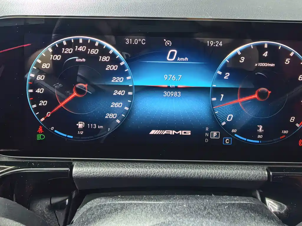 Mercedes-Benz GLA AMG — фото 18