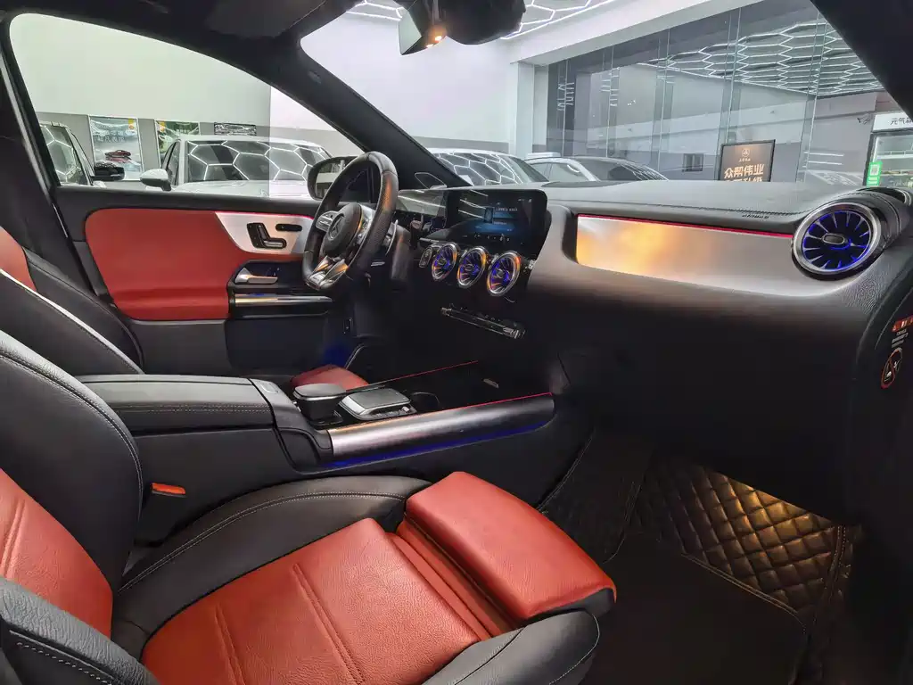 Mercedes-Benz GLA AMG — фото 23