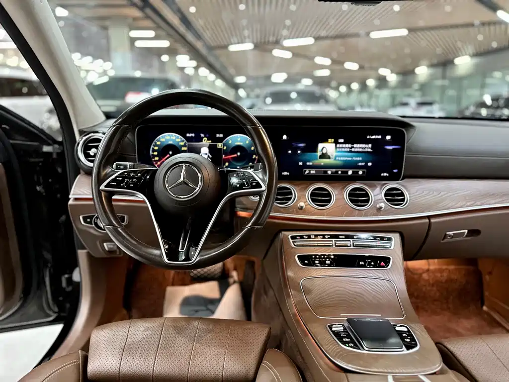 Mercedes-Benz E-Class — фото 10
