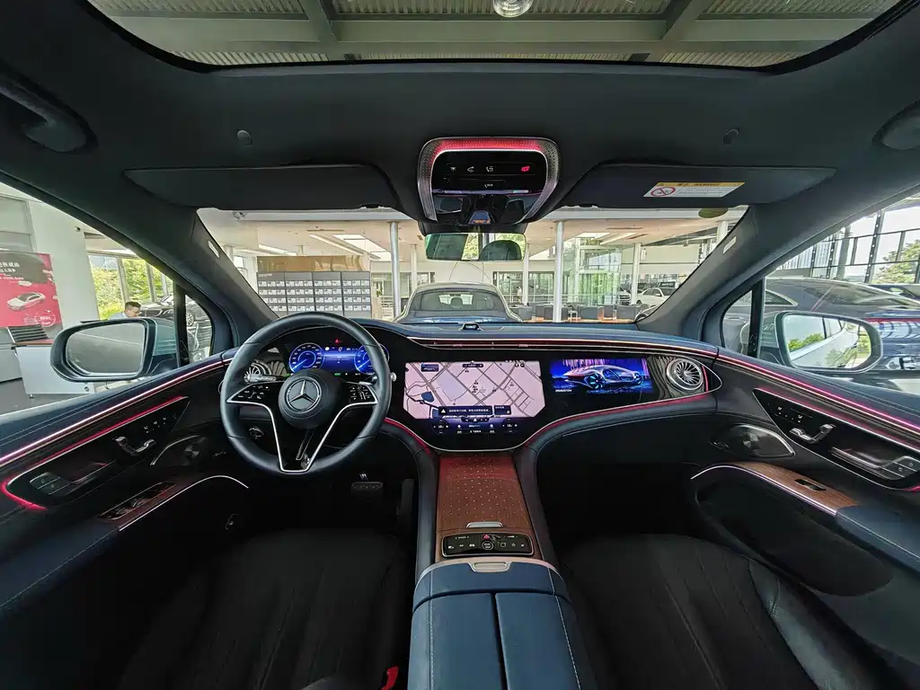 Mercedes-Benz EQS SUV — фото 8