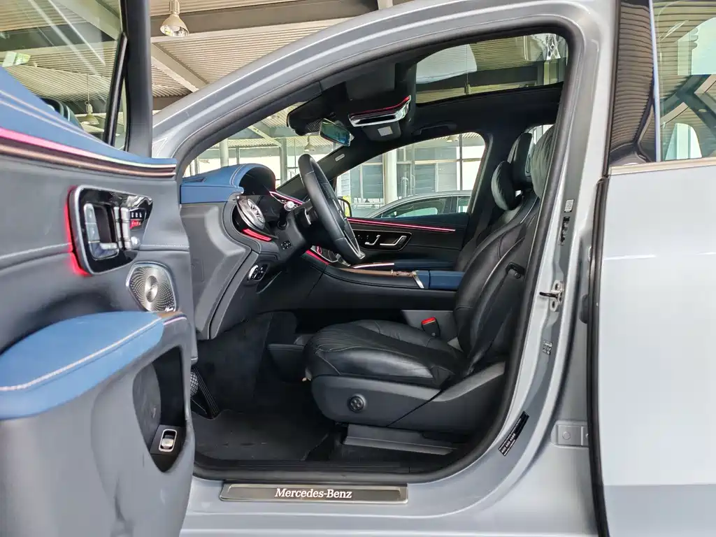 Mercedes-Benz EQS SUV — фото 9