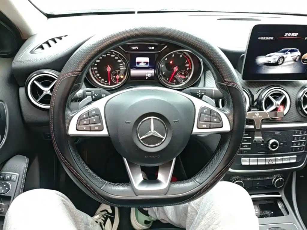 Mercedes-Benz GLA — фото 11