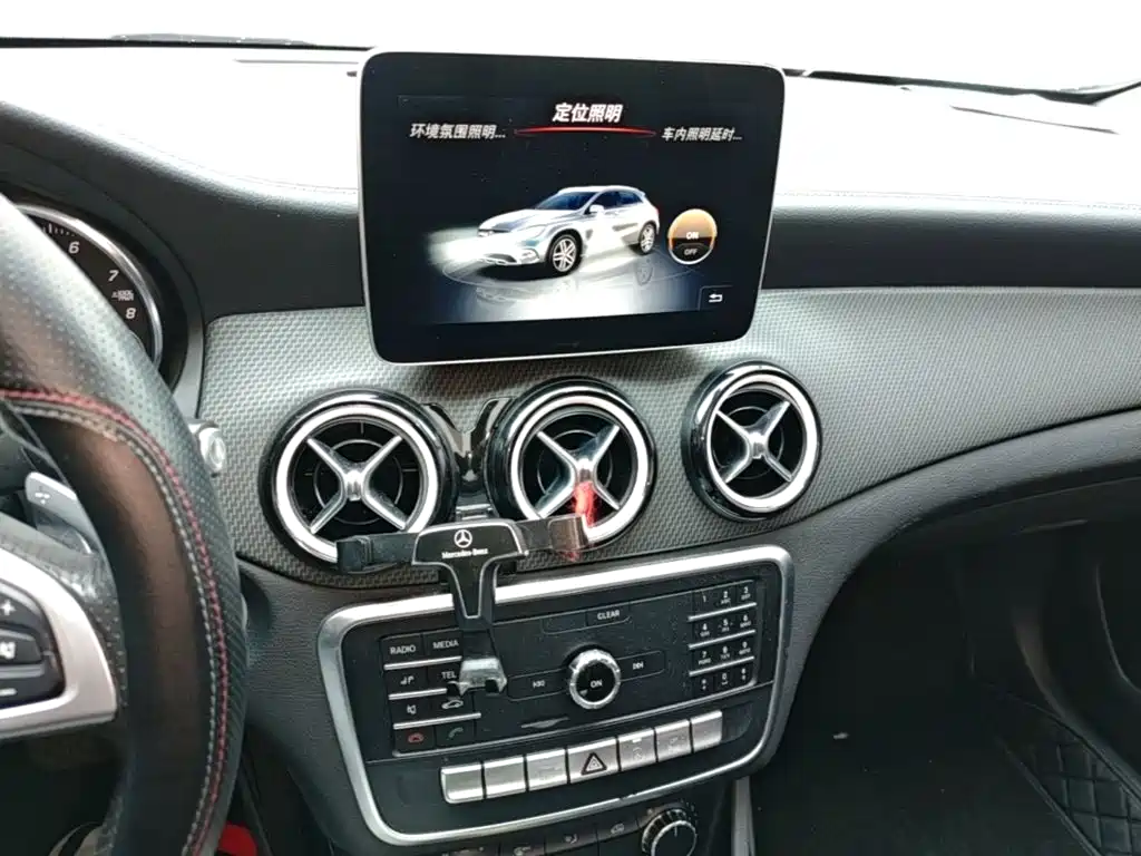 Mercedes-Benz GLA — фото 13