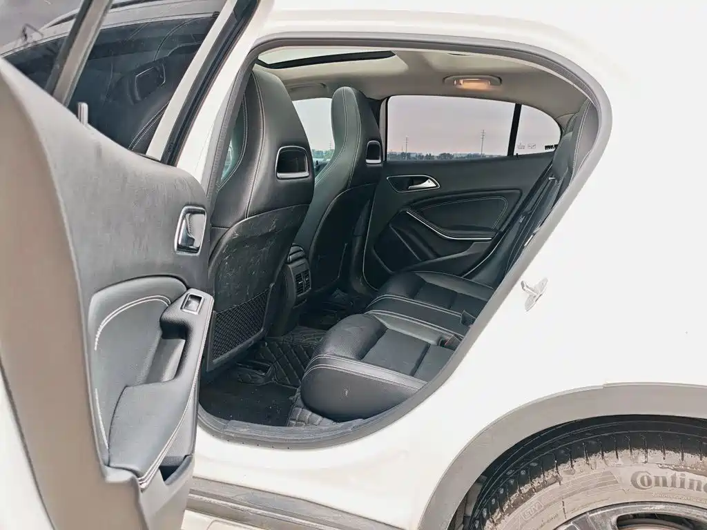 Mercedes-Benz GLA — фото 17