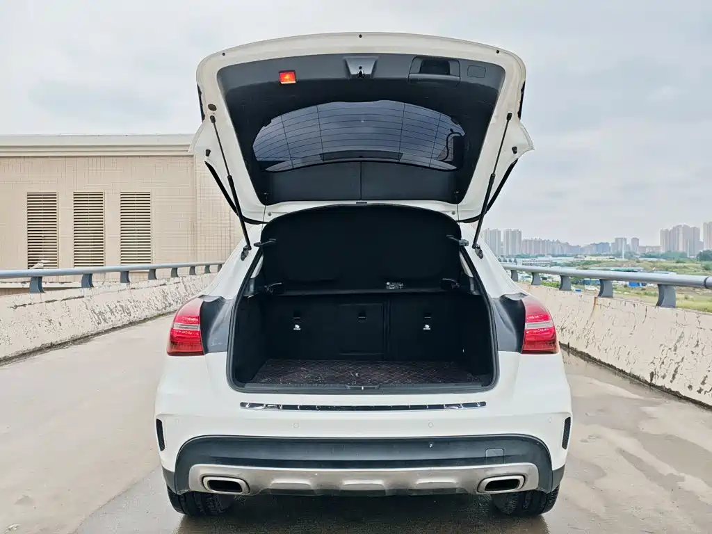 Mercedes-Benz GLA — фото 19