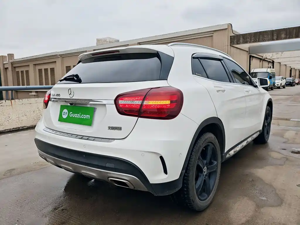 Mercedes-Benz GLA — фото 7