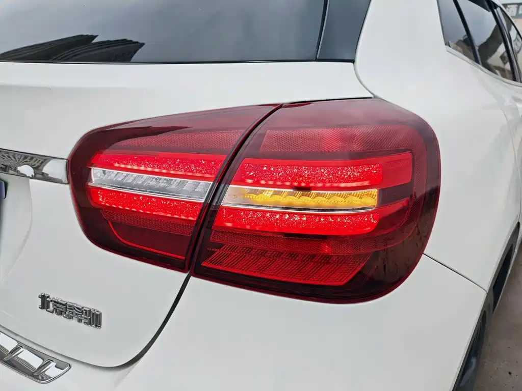 Mercedes-Benz GLA — фото 8