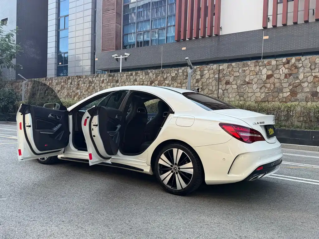 Mercedes-Benz CLA (Import) — фото 21
