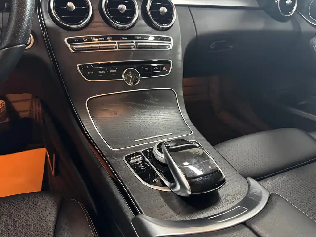 Mercedes-Benz C-Class — фото 17