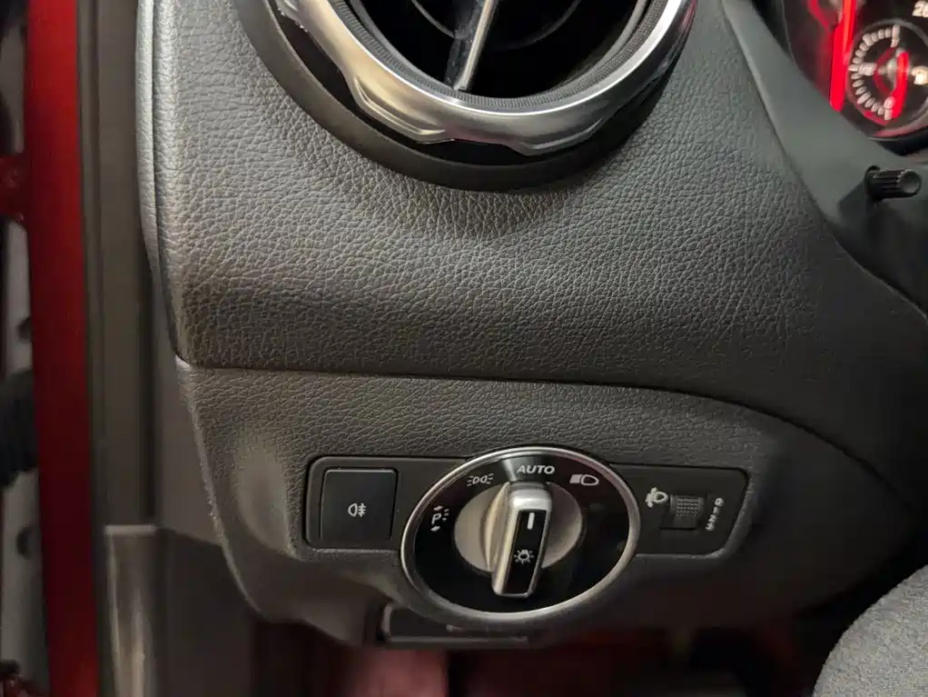 Mercedes-Benz GLA — фото 4
