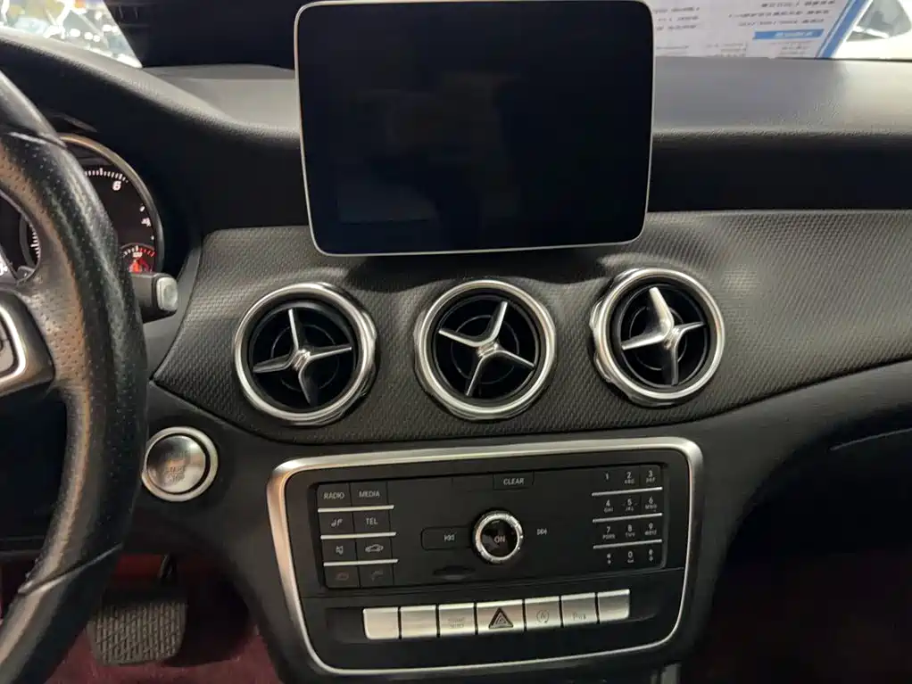 Mercedes-Benz GLA — фото 5
