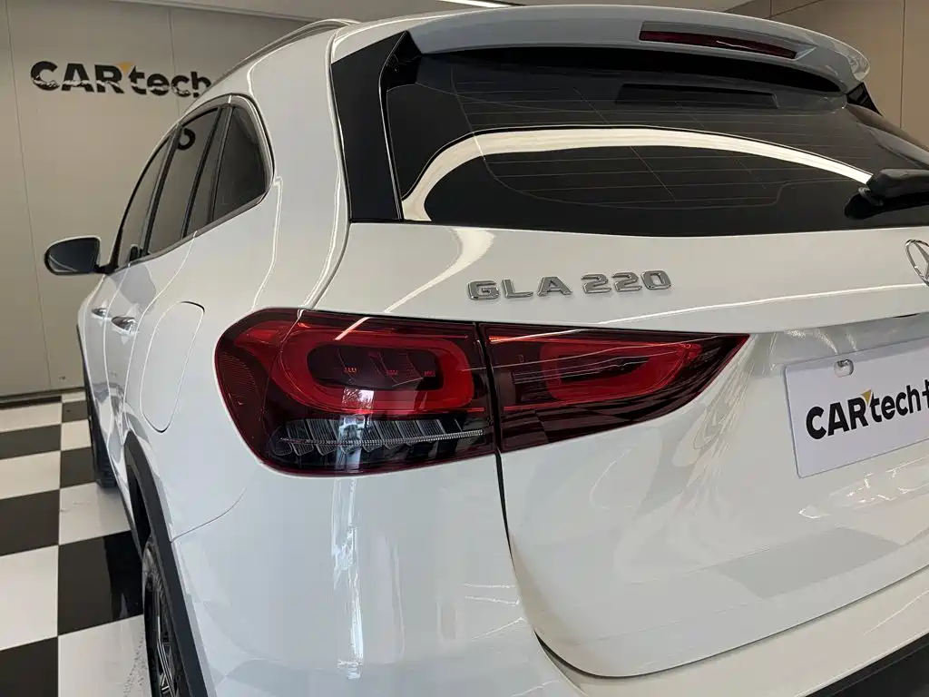 Mercedes-Benz GLA — фото 10