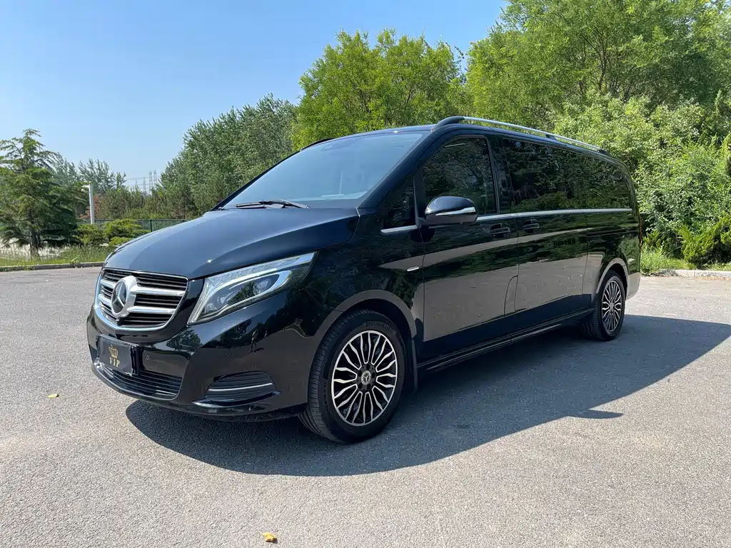 Mercedes-Benz V-Class — фото 2