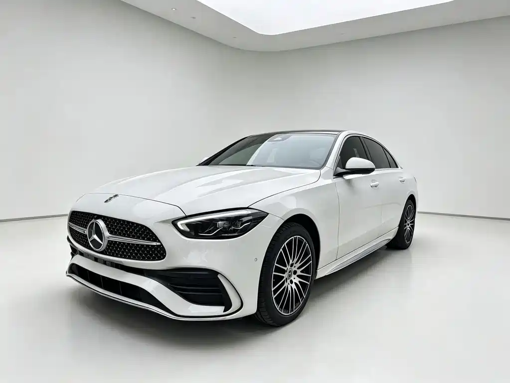 Mercedes-Benz C-Class — фото 1