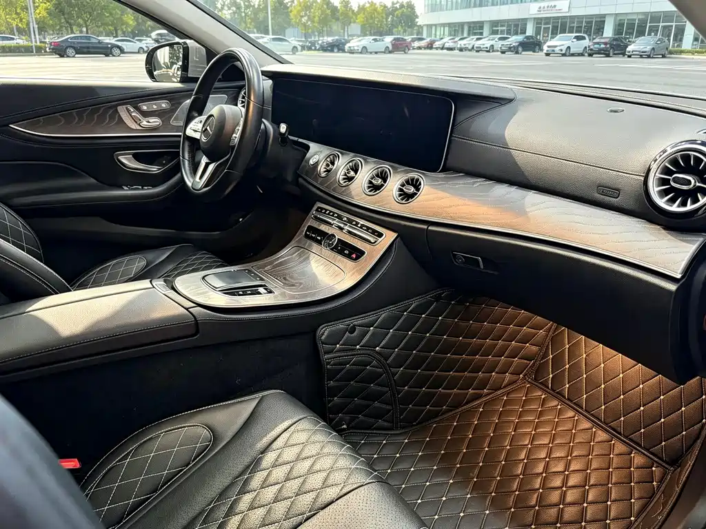 Mercedes-Benz CLS — фото 6