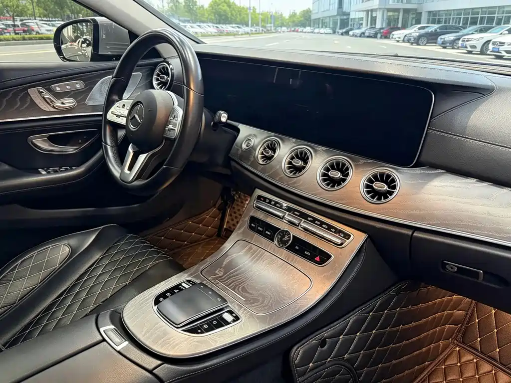 Mercedes-Benz CLS — фото 7