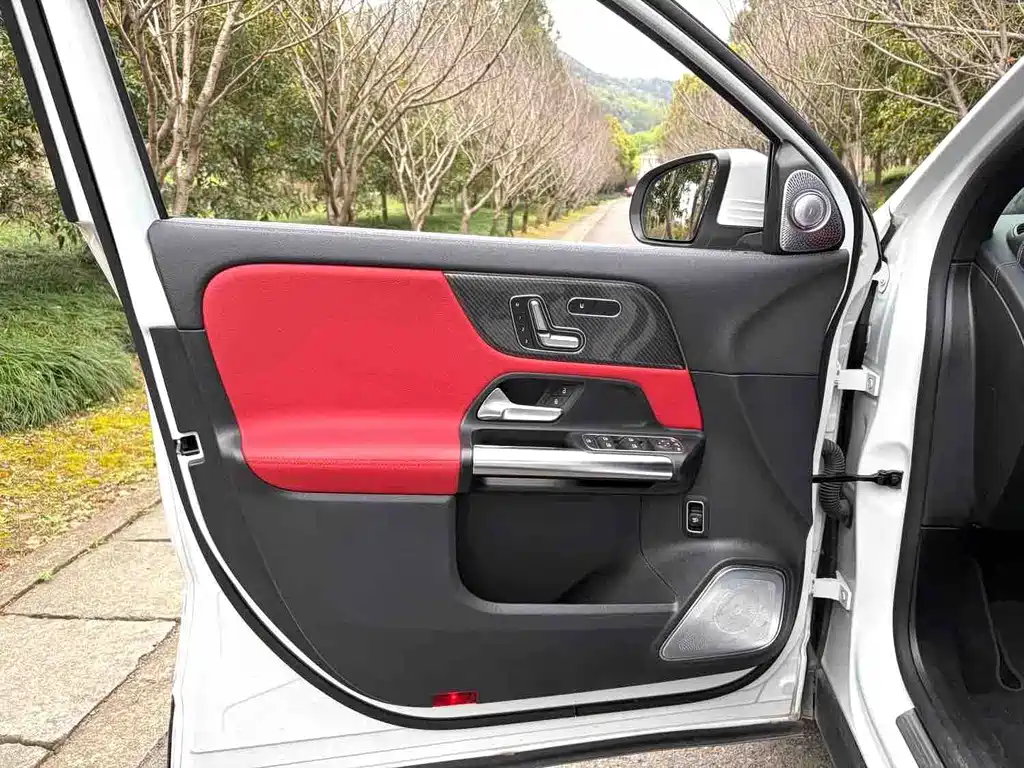 Mercedes-Benz GLA AMG — фото 9