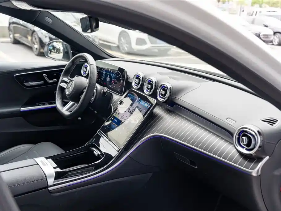 Mercedes-Benz C-Class — фото 15