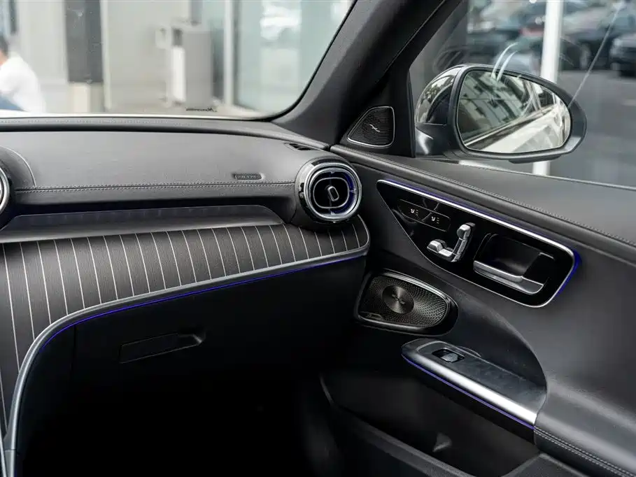 Mercedes-Benz C-Class — фото 19