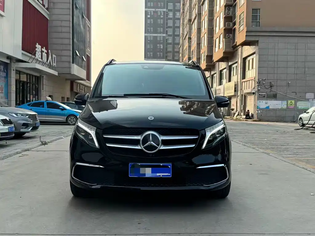 Mercedes-Benz V-Class — фото 2