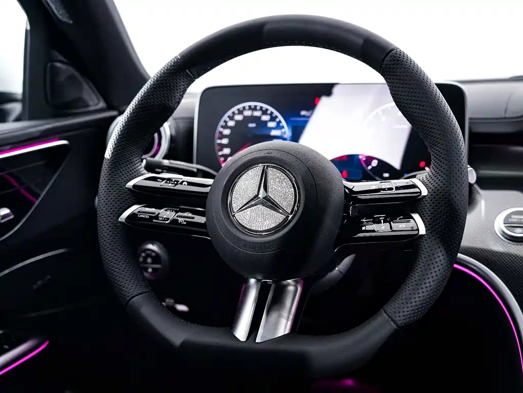 Mercedes-Benz C-Class — фото 11