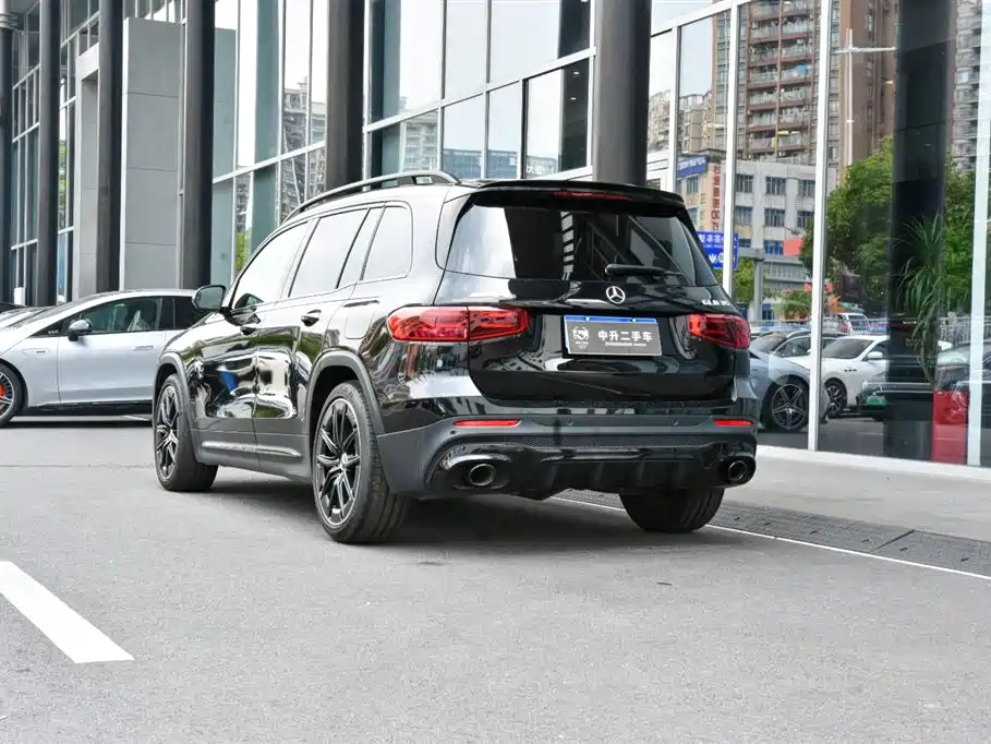 Mercedes-Benz GLB AMG — фото 9