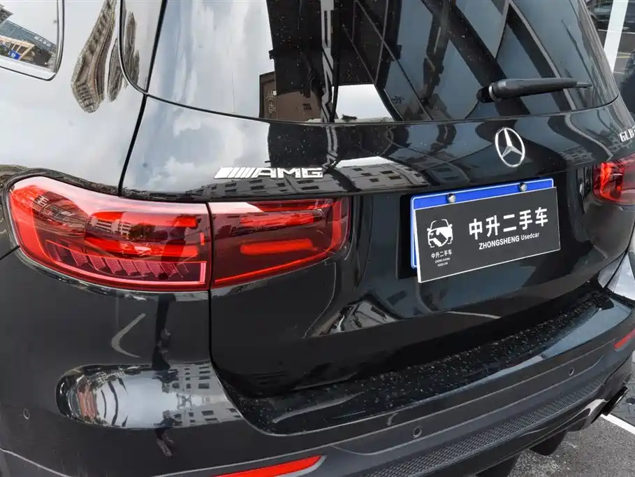 Mercedes-Benz GLB AMG — фото 10