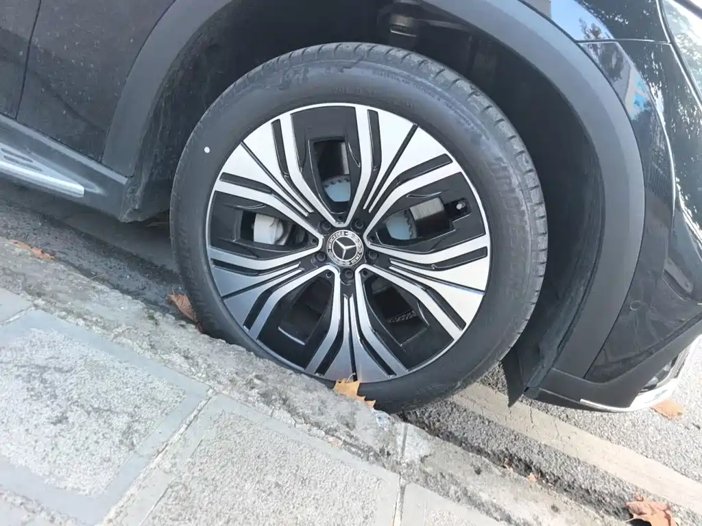 Mercedes-Benz EQE SUV — фото 26