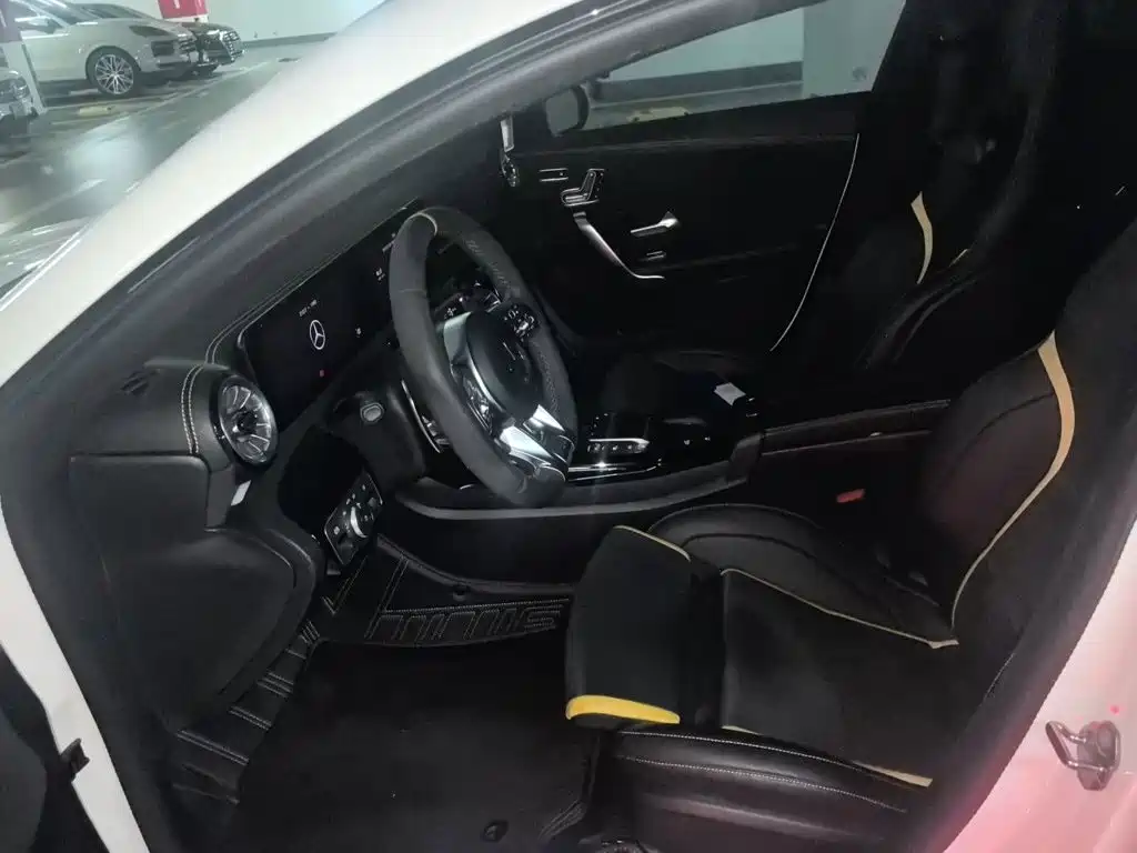Mercedes-Benz CLA AMG — фото 11