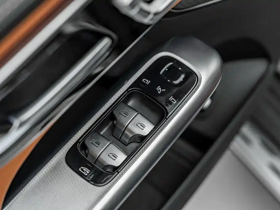 Mercedes-Benz GLC — фото 16