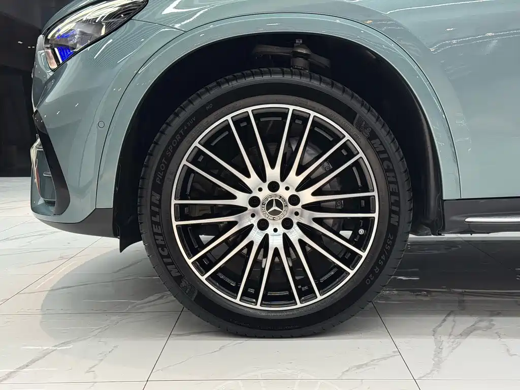 Mercedes-Benz GLC — фото 15
