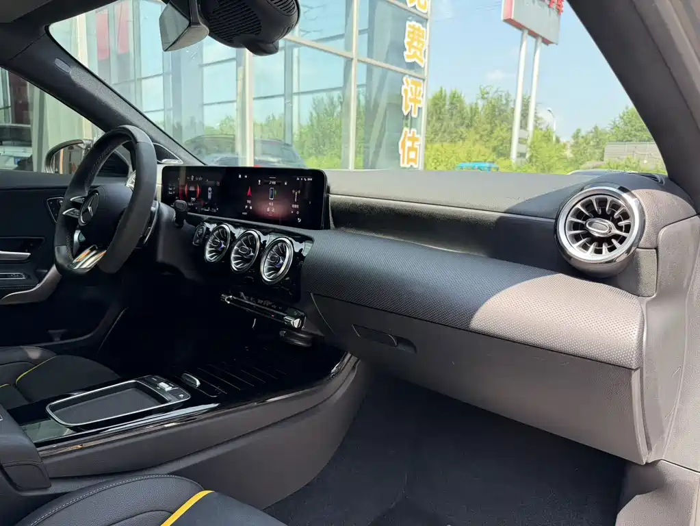 Mercedes-Benz A-Class AMG (Import) — фото 9