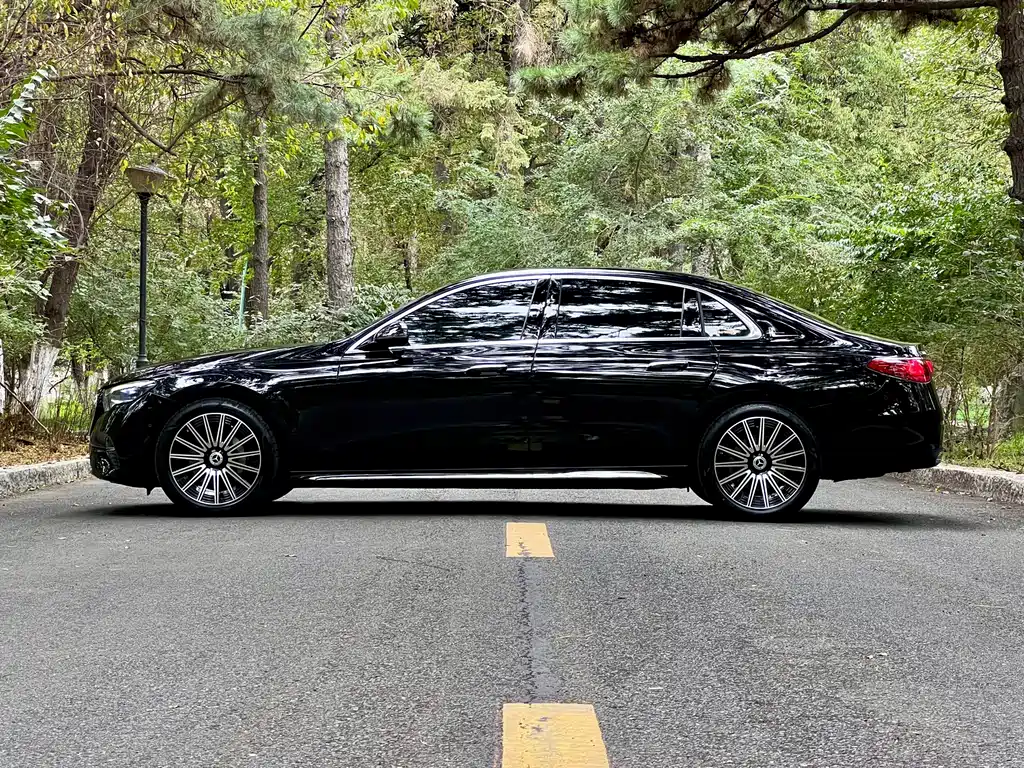 Mercedes-Benz E-Class — фото 14
