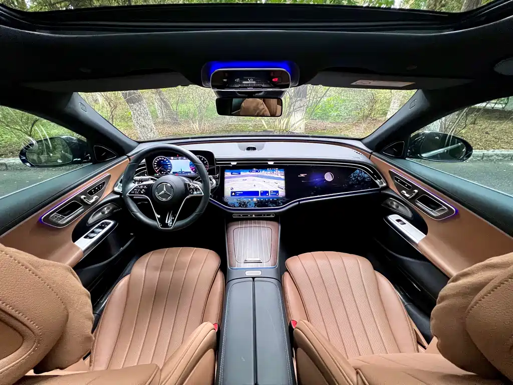 Mercedes-Benz E-Class — фото 26