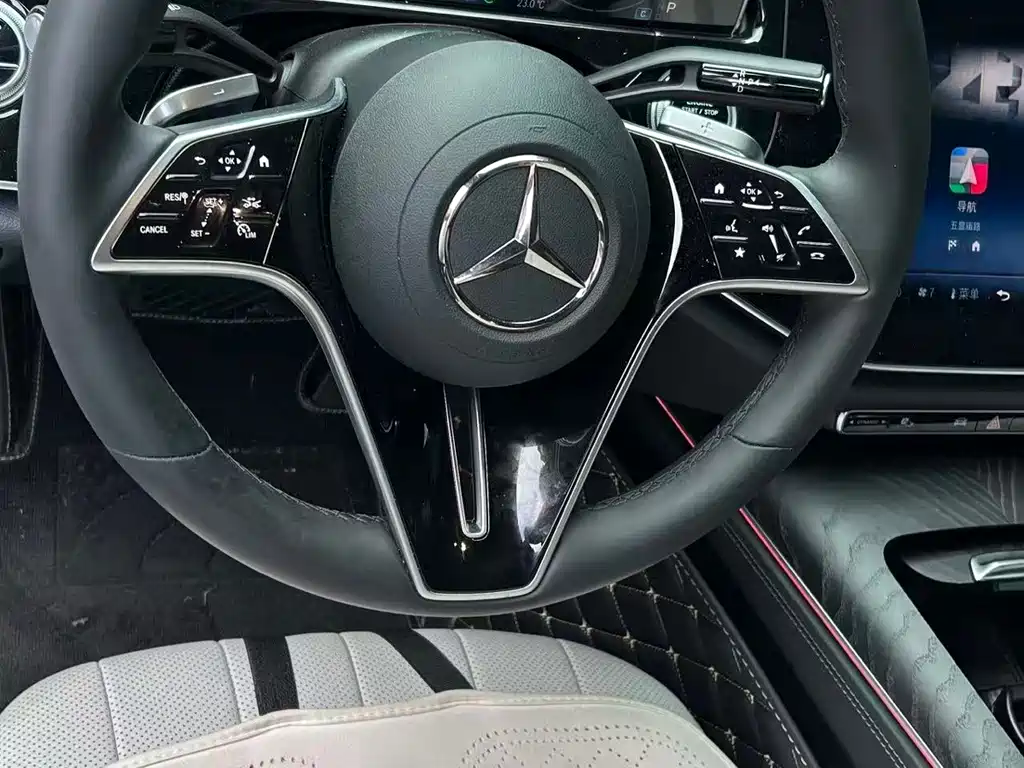 Mercedes-Benz E-Class — фото 9