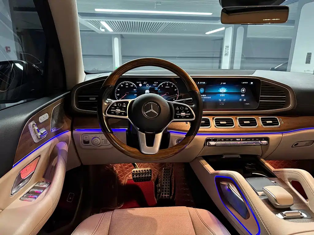 Mercedes-Benz GLS — фото 11