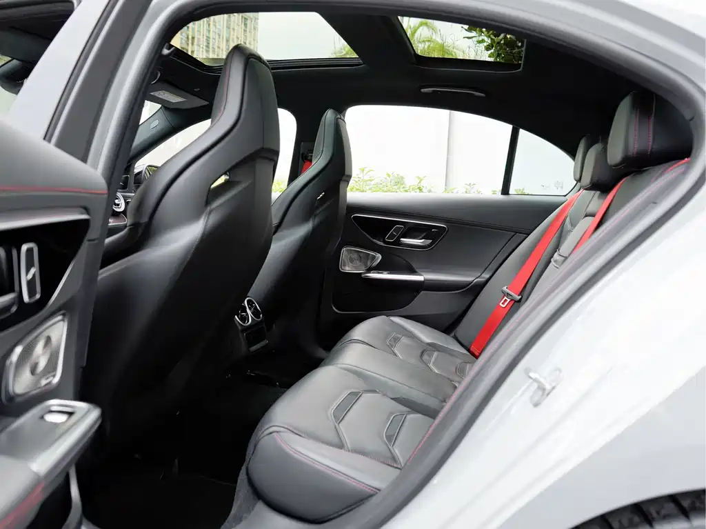 Mercedes-Benz C-Class AMG New Energy — фото 17