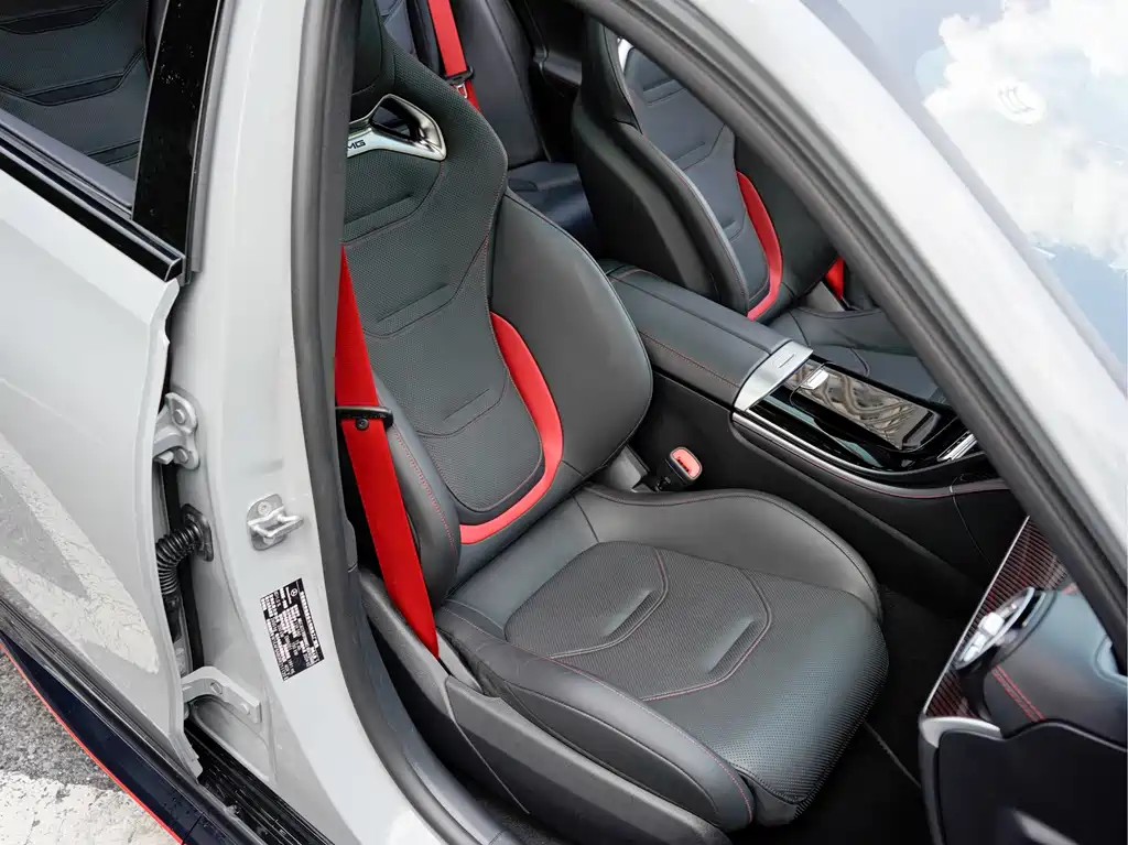 Mercedes-Benz C-Class AMG New Energy — фото 19