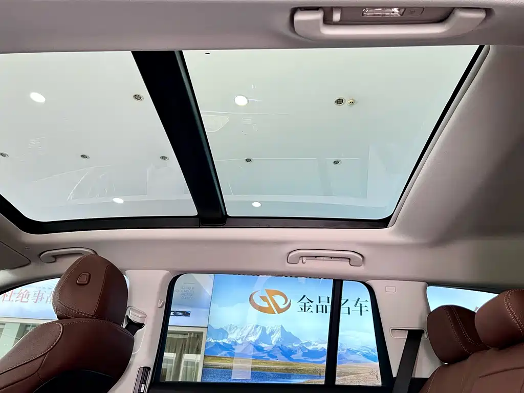 Mercedes-Benz GLS — фото 13