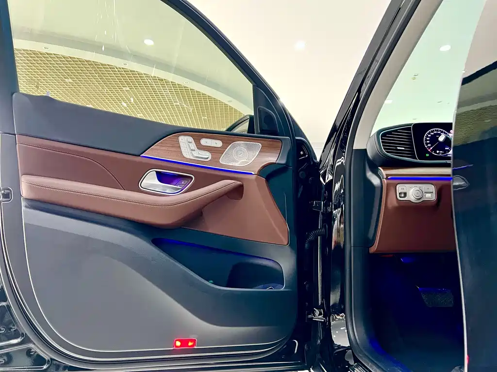 Mercedes-Benz GLS — фото 22
