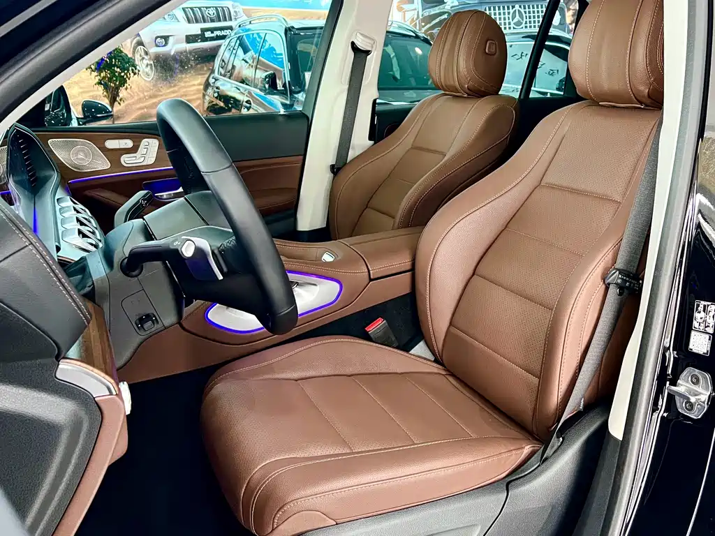 Mercedes-Benz GLS — фото 6
