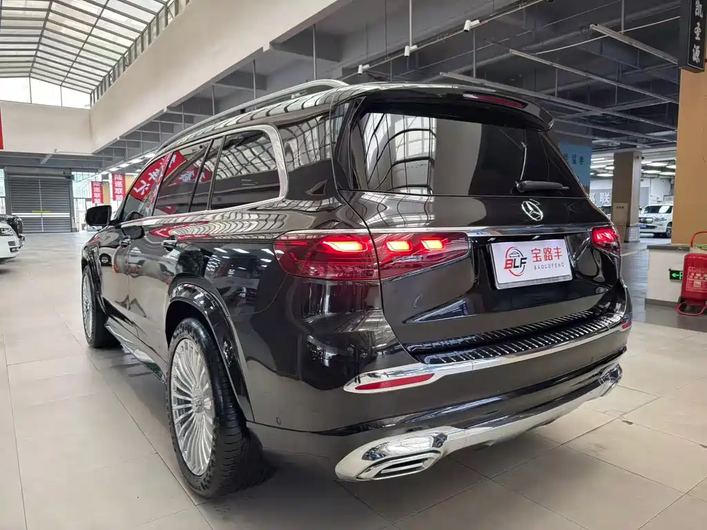 Mercedes-Benz GLS — фото 15
