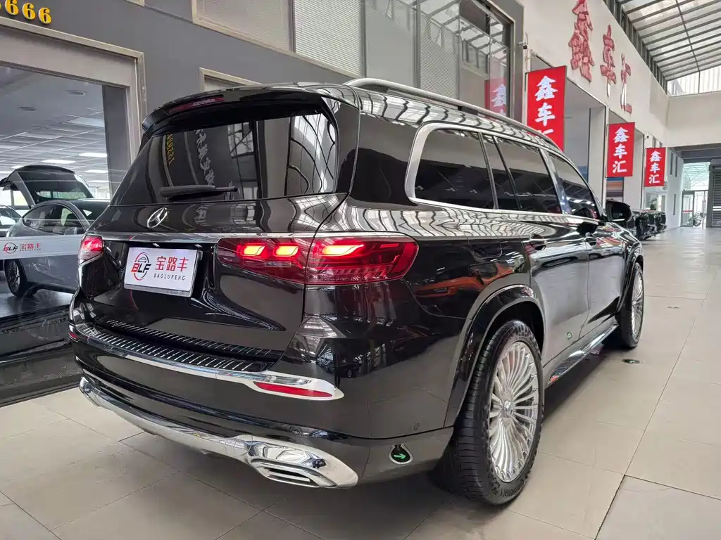 Mercedes-Benz GLS — фото 17