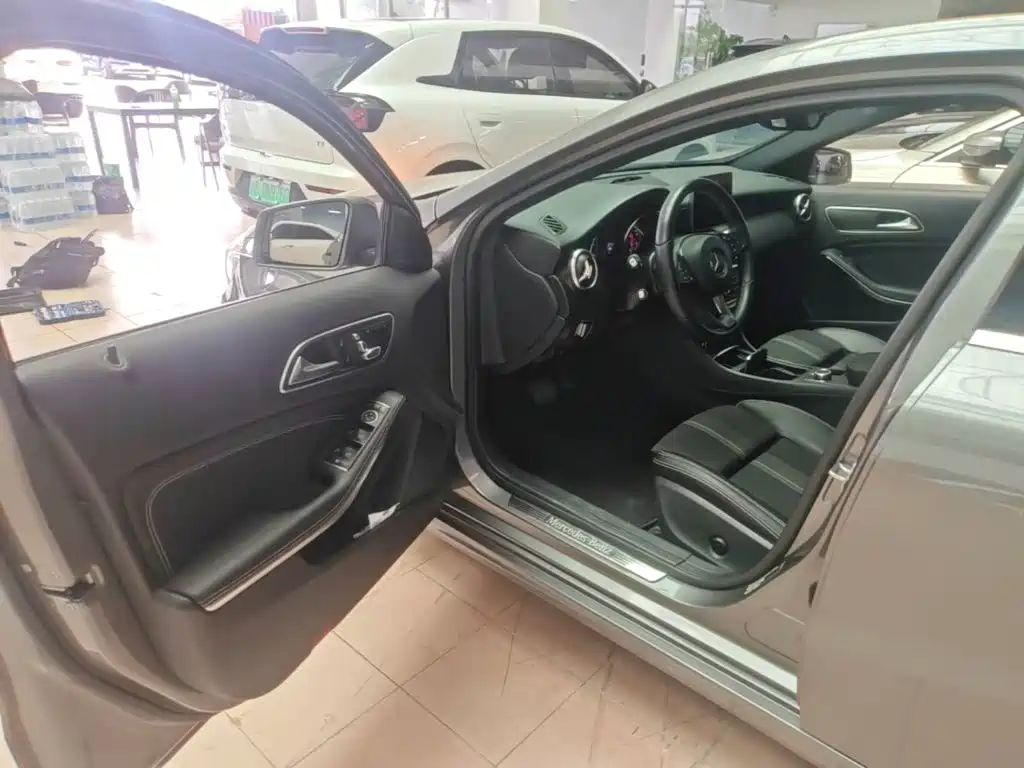 Mercedes-Benz A-Class (Import) — фото 16